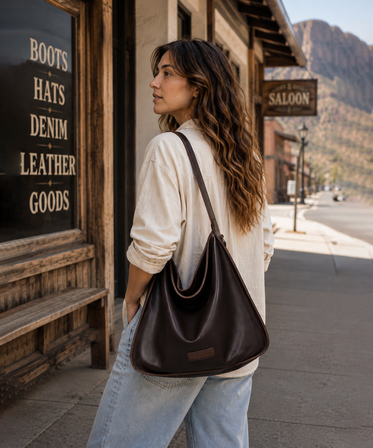 SHOULDER BAGS